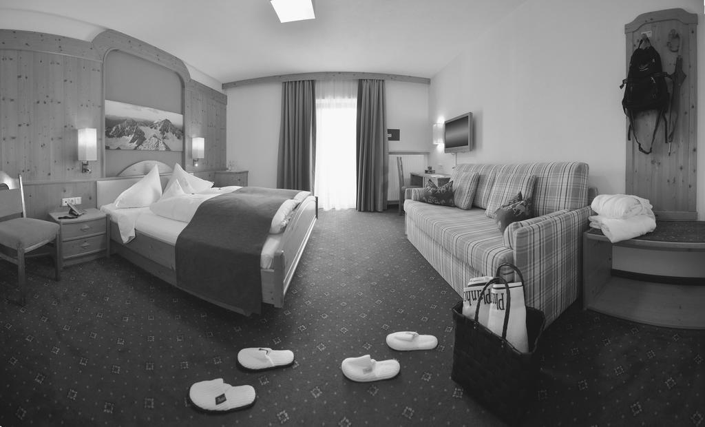 Hotel Plunhof Ridanna Exterior photo