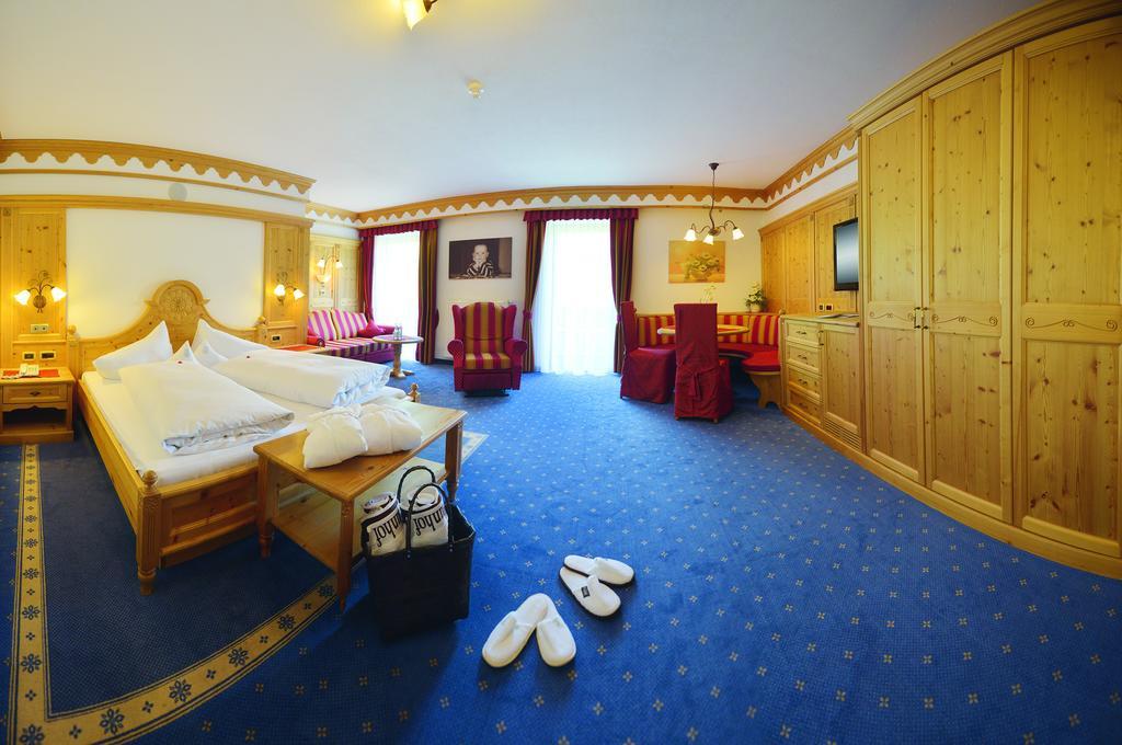 Hotel Plunhof Ridanna Exterior photo